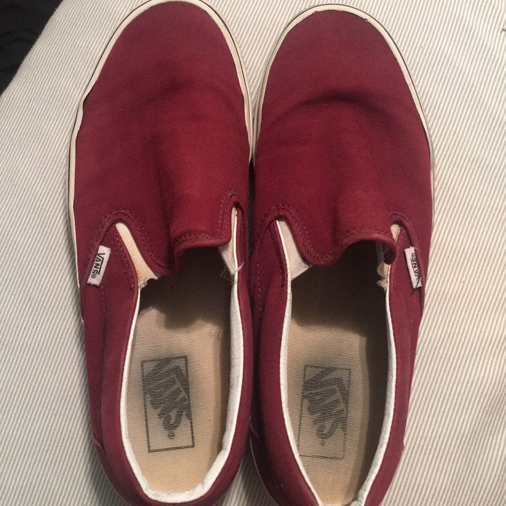 MAROON VANS
